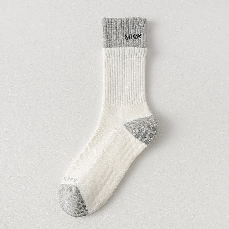 Eur35-42 Winter Thick Towel Bottom Mid Tube Yoga Socks Anti Slip Indoor Fitness Dance Pilates Training Socks Women Sports Socks