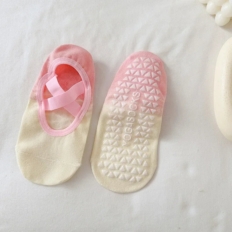 Gradient Non-Slip Yoga Socks for Women Silicone Grip Pilates Toe Socks Anti-Sweat Barefoot Shoes 4-Season Stretchable