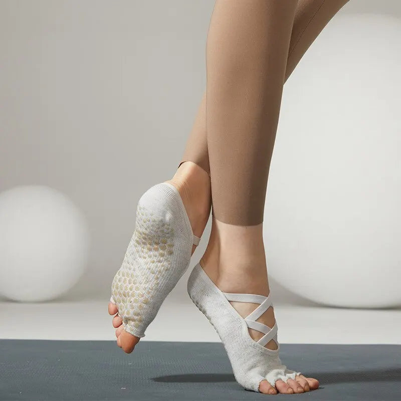 Ladies Yoga Socks Non Slip Grips Pilates Socks Pure Barre Ballet Toeless Socks Breathable Ankle Yoga Socks Women Fitness Socks