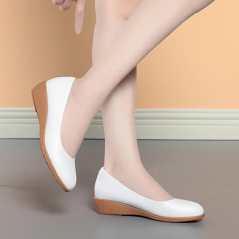 Classic White Soft Pu Leather Wedge Heel Shoes for Women Spring and Autumn New Comfortable and Versatile Work Shoes for Women