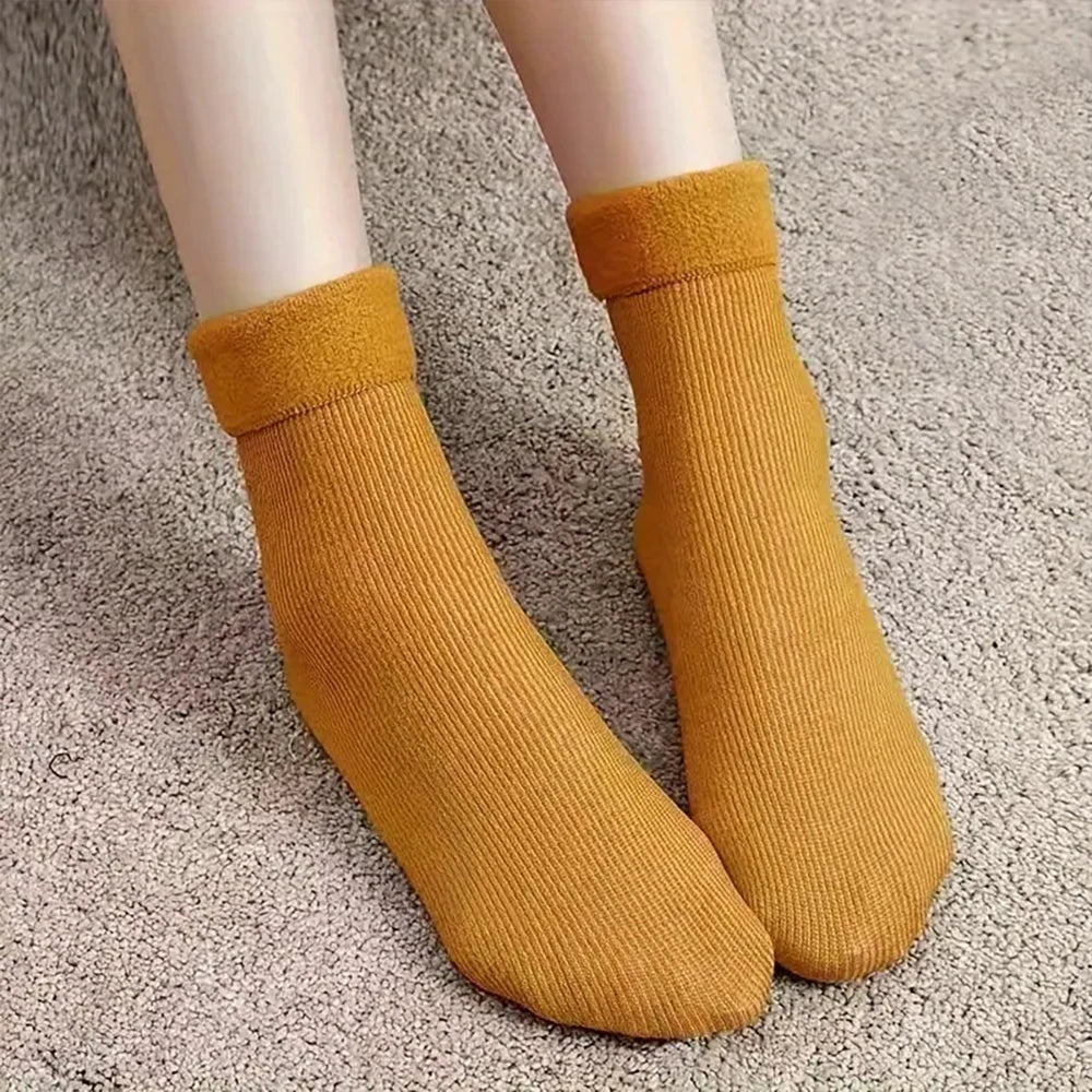 4 Pairs Winter Warm Solid Women Socks Thicken Thermal Socks Black Skin Seamless Snow Sock Unisex Socks