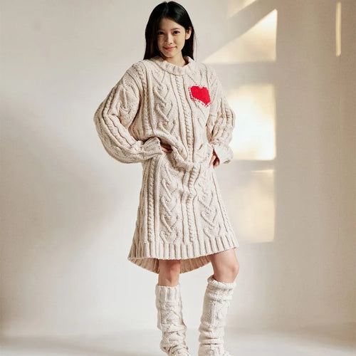 2025 new heart-shaped pattern women's autumn and winter cute soft waxy pajamas, loose lazy style homewear and socks set