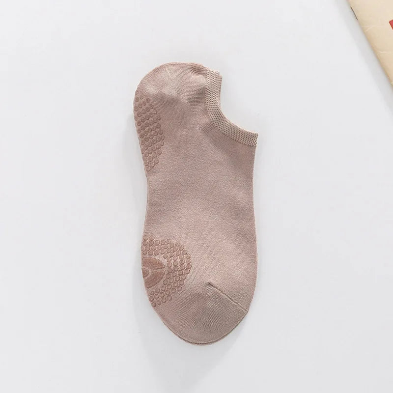 Gradient Non-Slip Yoga Socks for Women Silicone Grip Pilates Toe Socks Anti-Sweat Barefoot Shoes 4-Season Stretchable
