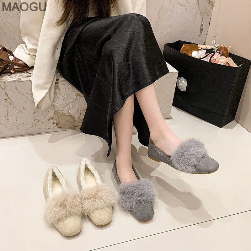 Women's Plush Flat Shoes 2025 Autumn Winter Faux Fur Lined Soft Sole Moccasins Warm Cotton Low Heel Pumps Slip on Comfortable
