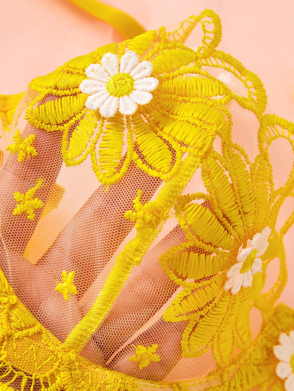 A sexy Yellow lingerie set, including a daisy-patterned bra and thong, a comfortable family-style women's two-piece ZA825086