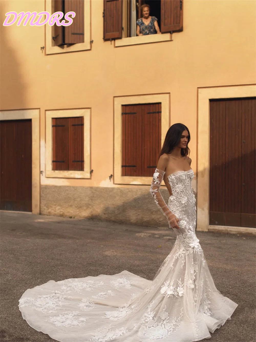 Sexy Backless Lace Wedding Dress 2025 Elegant Sleeveless Floor Length Gown Charming Trumpet Bridal Gown Vestido De Novia