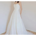 Customized Sexy Strapless Wedding Dress Elegant A-line Sleeveless Vestido Classic Lace Up Small Train Robe