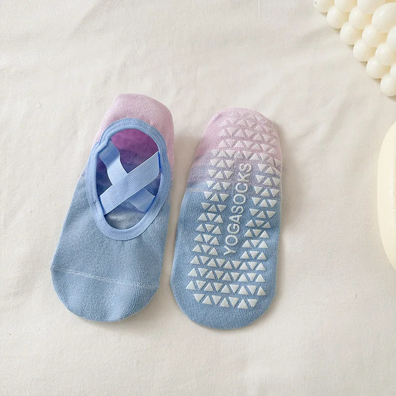 Gradient Non-Slip Yoga Socks for Women Silicone Grip Pilates Toe Socks Anti-Sweat Barefoot Shoes 4-Season Stretchable